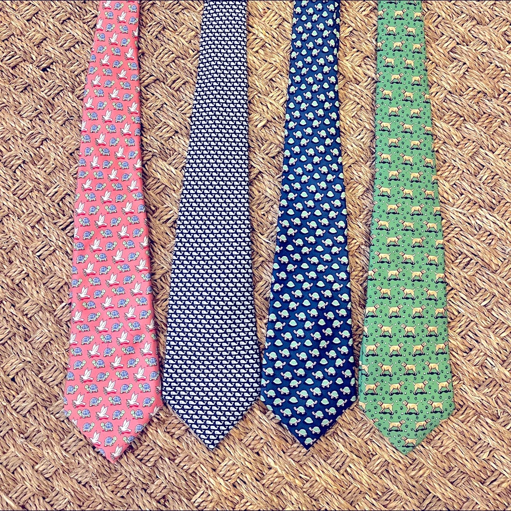 Set of 4 VV boys neckties. Great condition. Turtle dove. Whale. Turtles. Dogs.